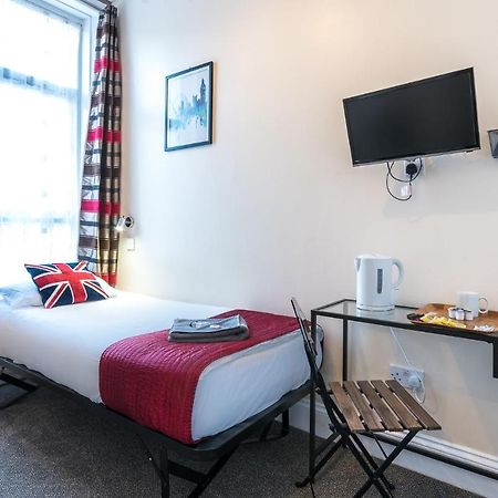 Royal Guest House 2 Hammersmith London Exterior photo