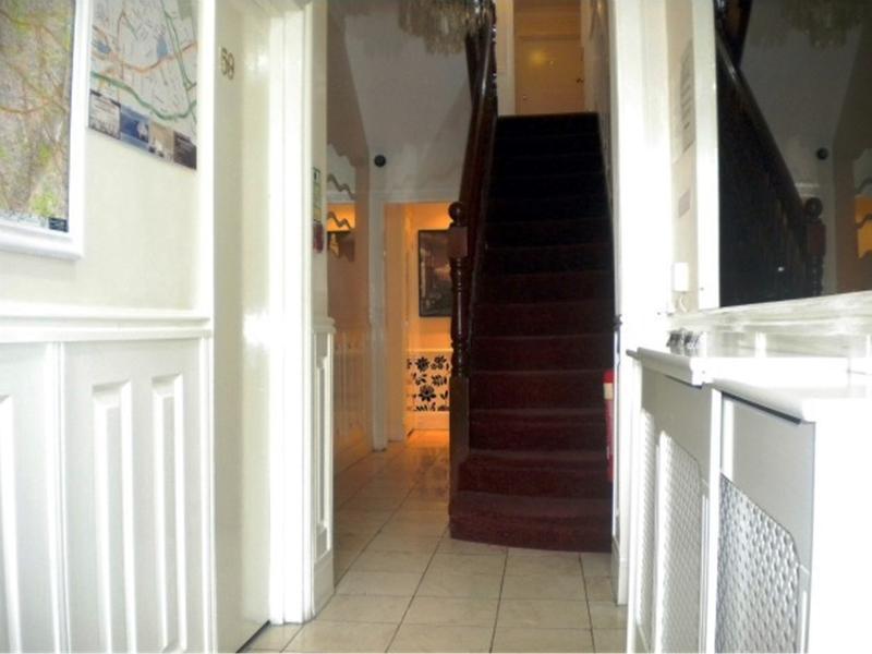 Royal Guest House 2 Hammersmith London Exterior photo