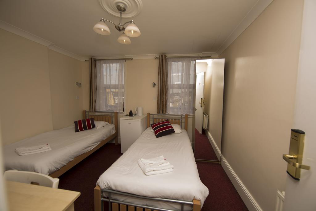 Royal Guest House 2 Hammersmith London Exterior photo