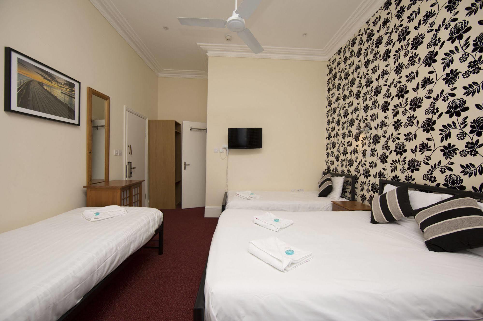 Royal Guest House 2 Hammersmith London Exterior photo